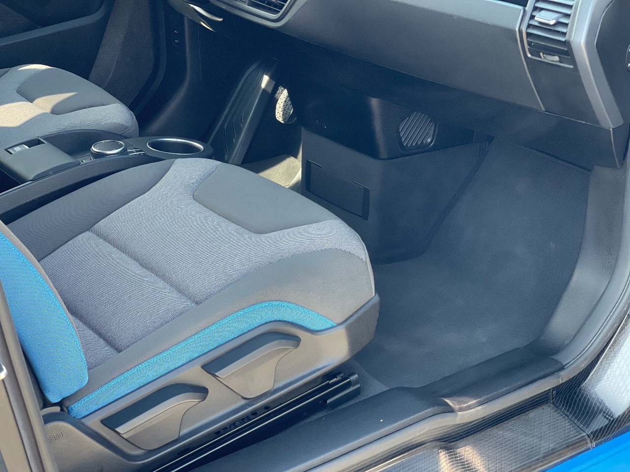 BMW i3 - фото 32