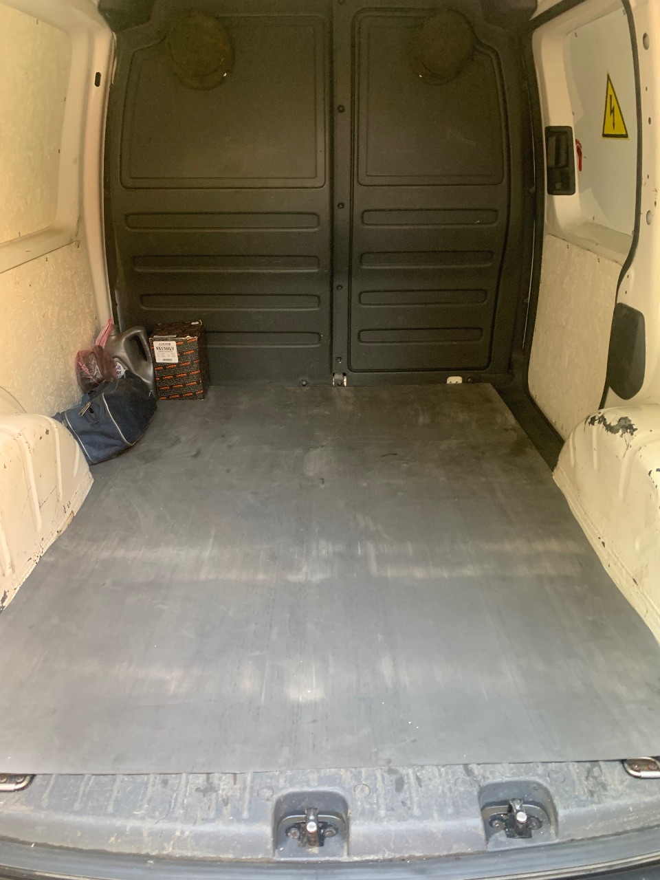 Volkswagen Caddy - фото 21