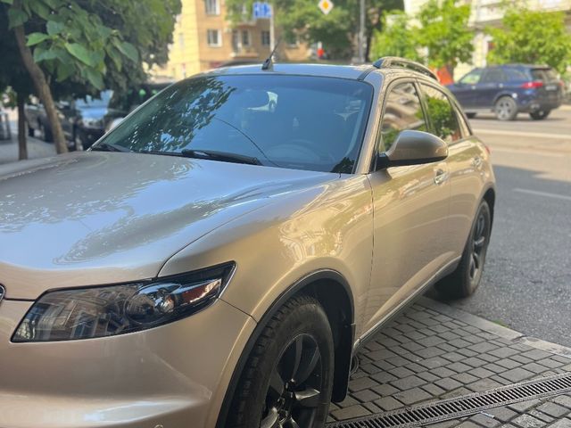 Infiniti FX - фото 2
