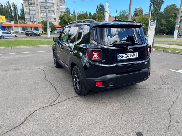 Jeep Renegade - фото 3