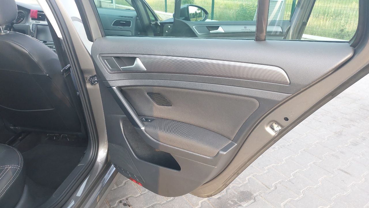 Volkswagen Golf - фото 23