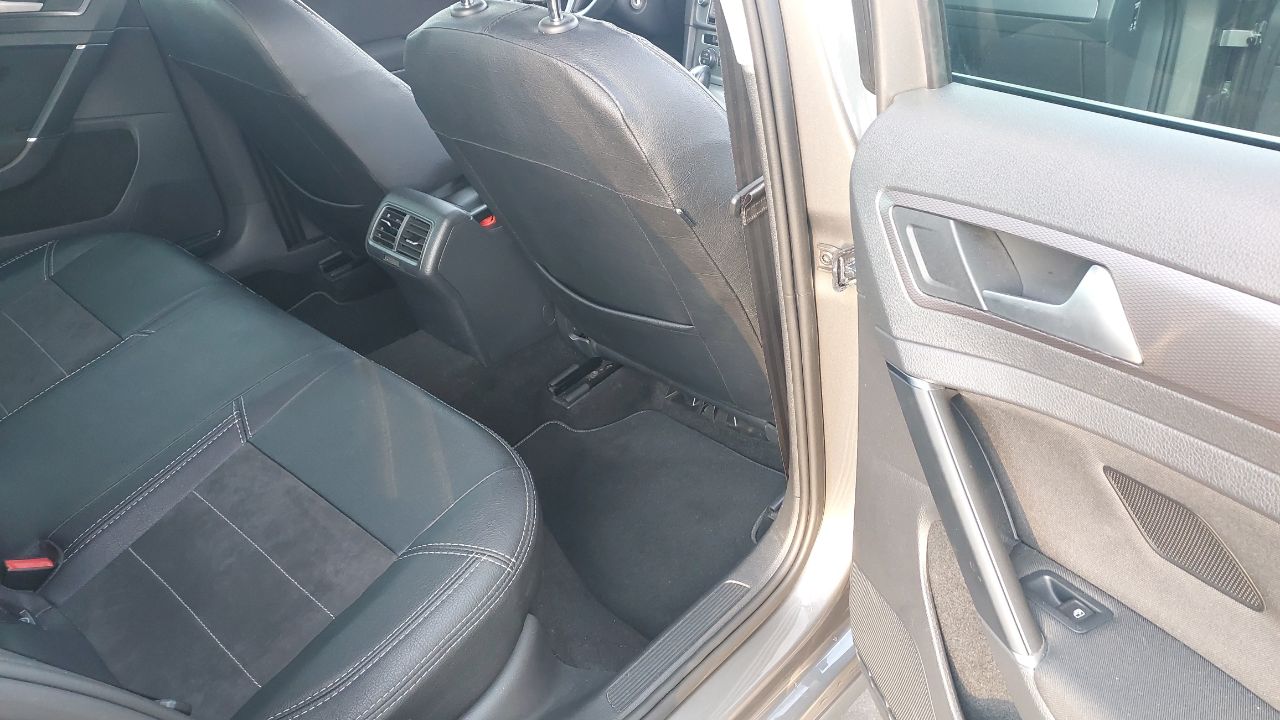 Volkswagen Golf - фото 21