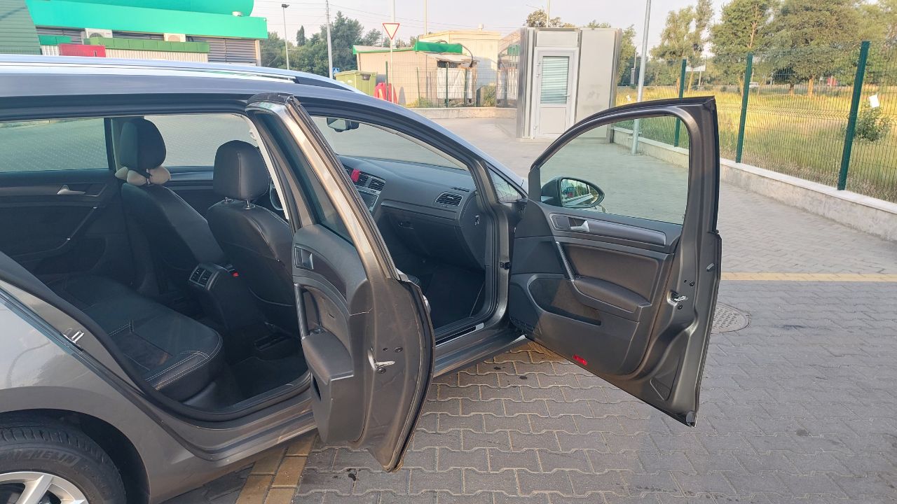 Volkswagen Golf - фото 22