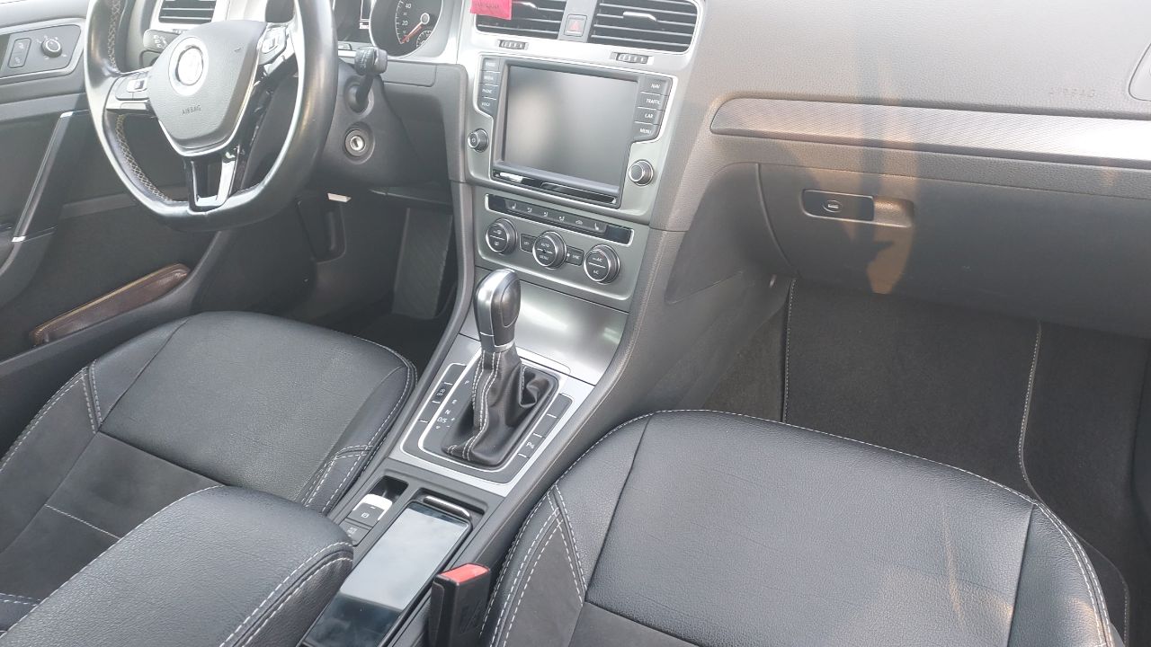 Volkswagen Golf - фото 26