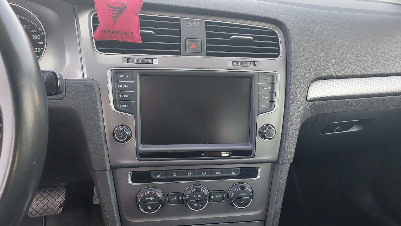 Volkswagen Golf - фото 13