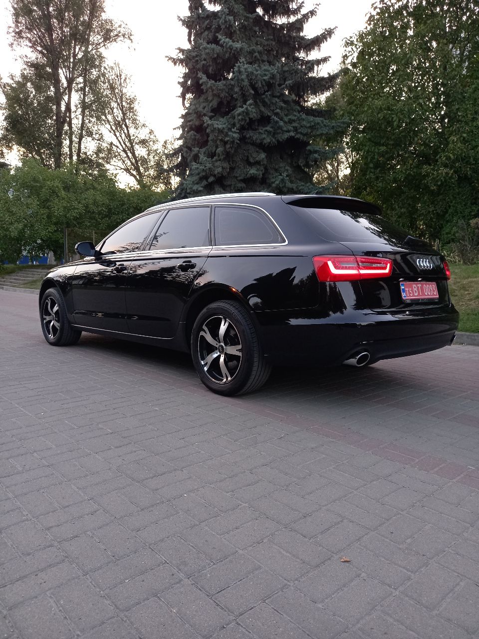 Audi A6 - фото 1