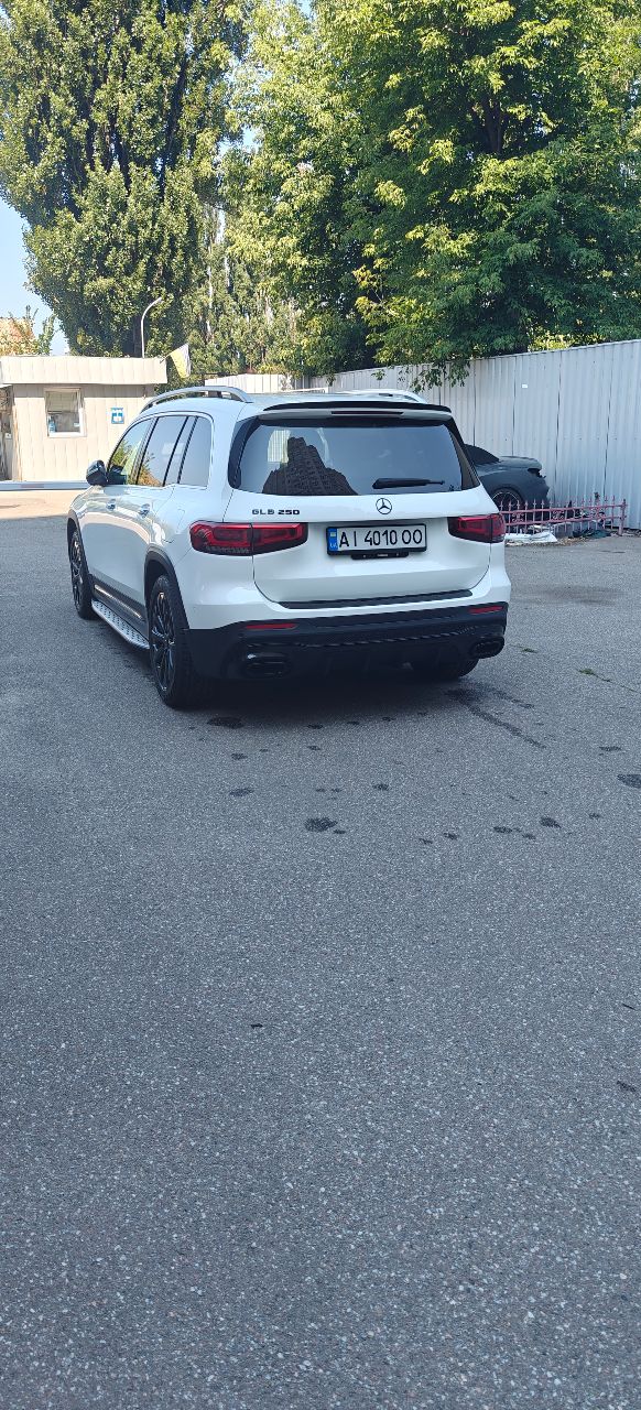 Mercedes-Benz GLB AMG - фото 30