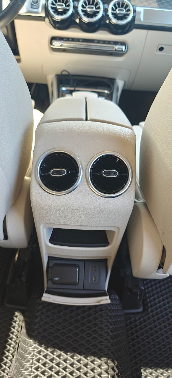 Mercedes-Benz GLB AMG - фото 22