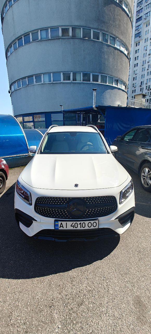 Mercedes-Benz GLB AMG - фото 10