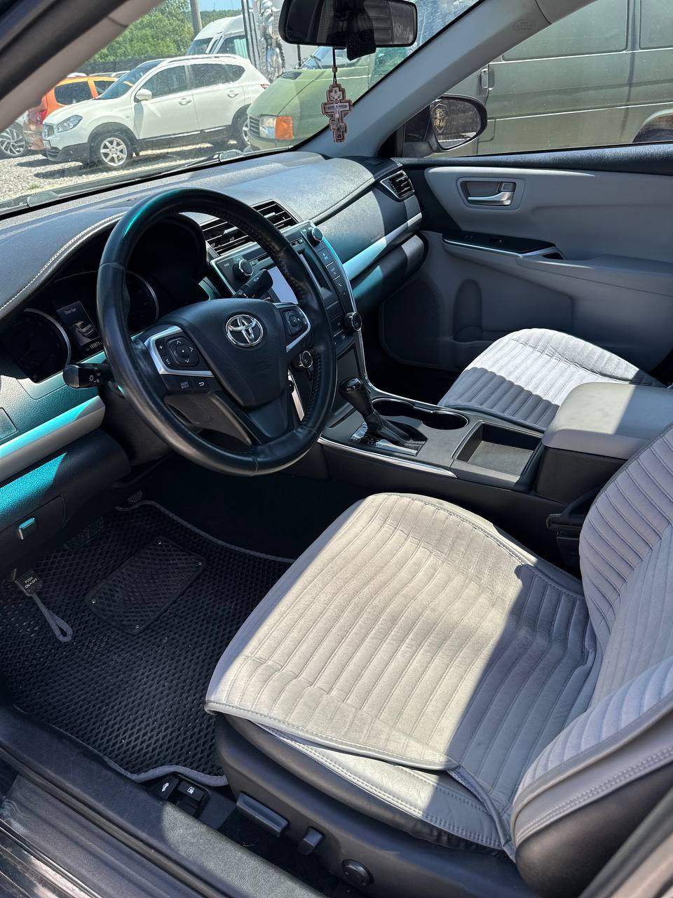 Toyota Camry - фото 5