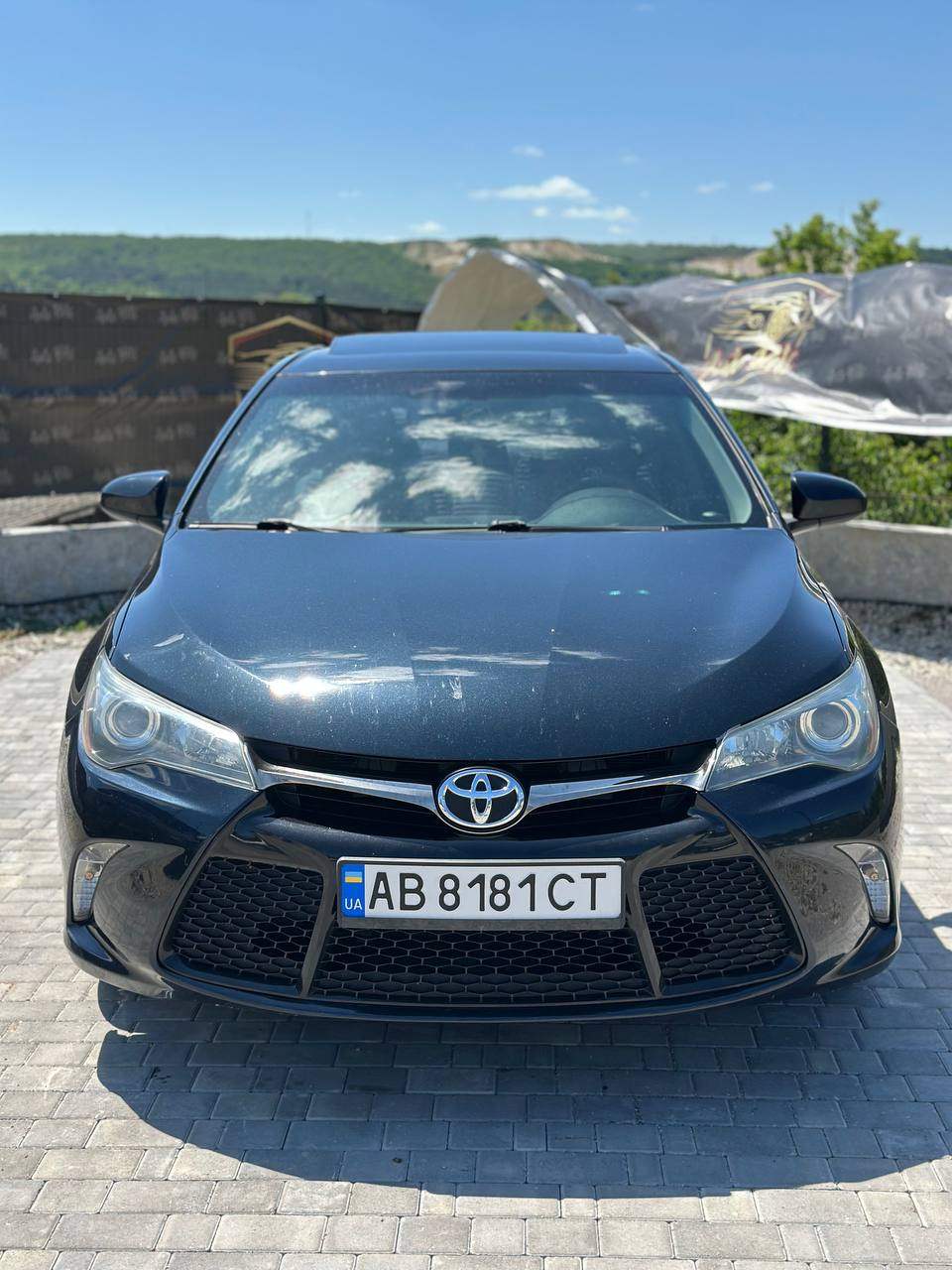 Toyota Camry - фото 1