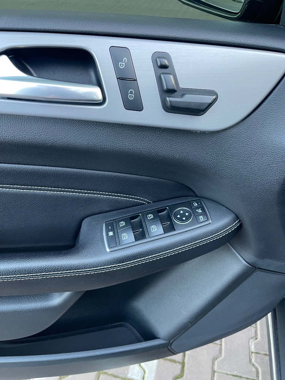 Mercedes-Benz M-Класс - фото 5