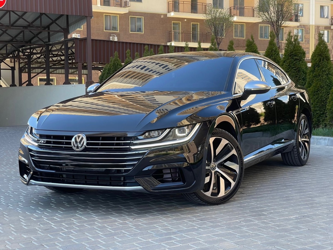 Volkswagen Arteon - фото 1