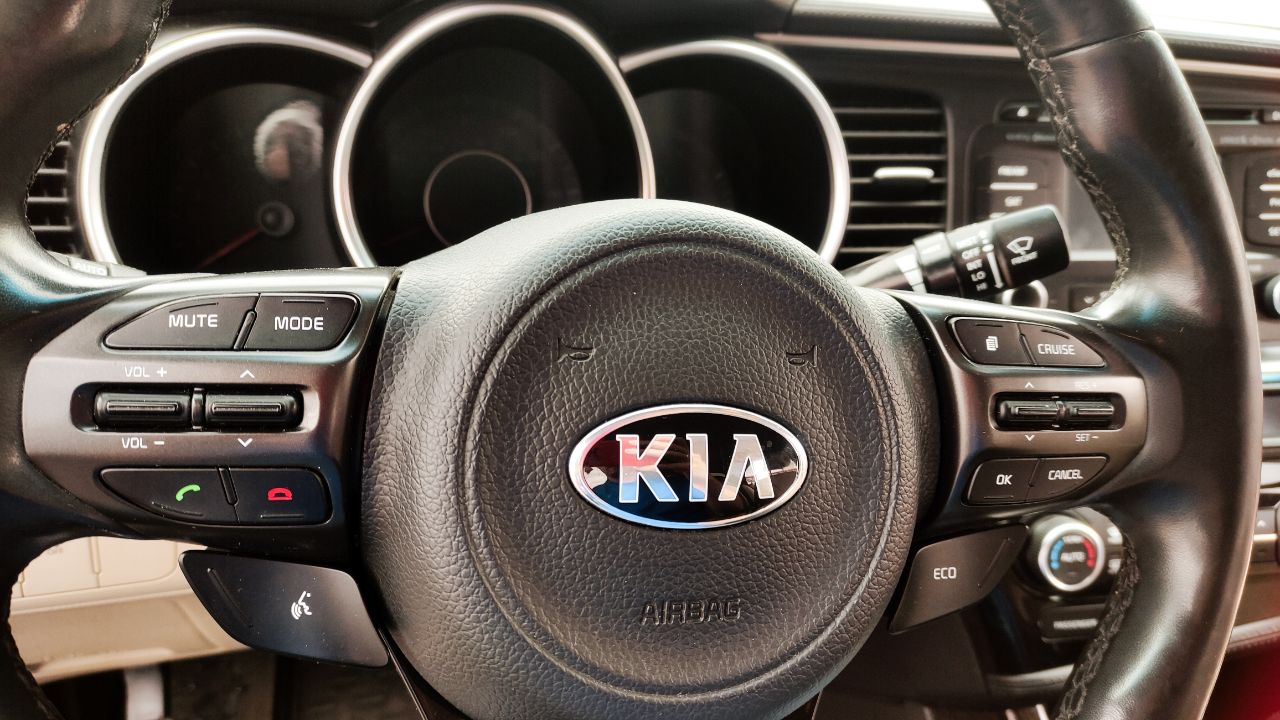 Kia Optima - фото 18