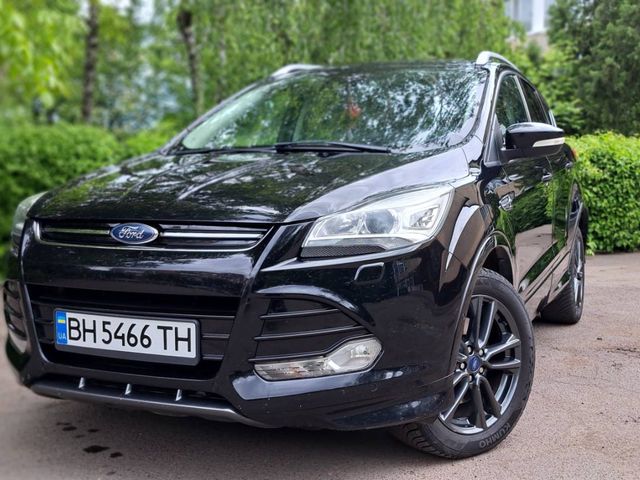 Ford Kuga - фото 1