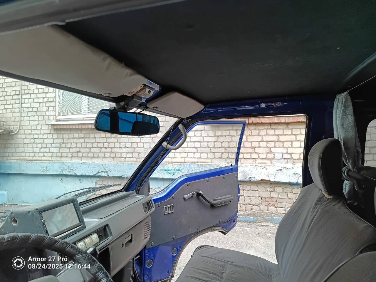 Mitsubishi L300 - фото 7