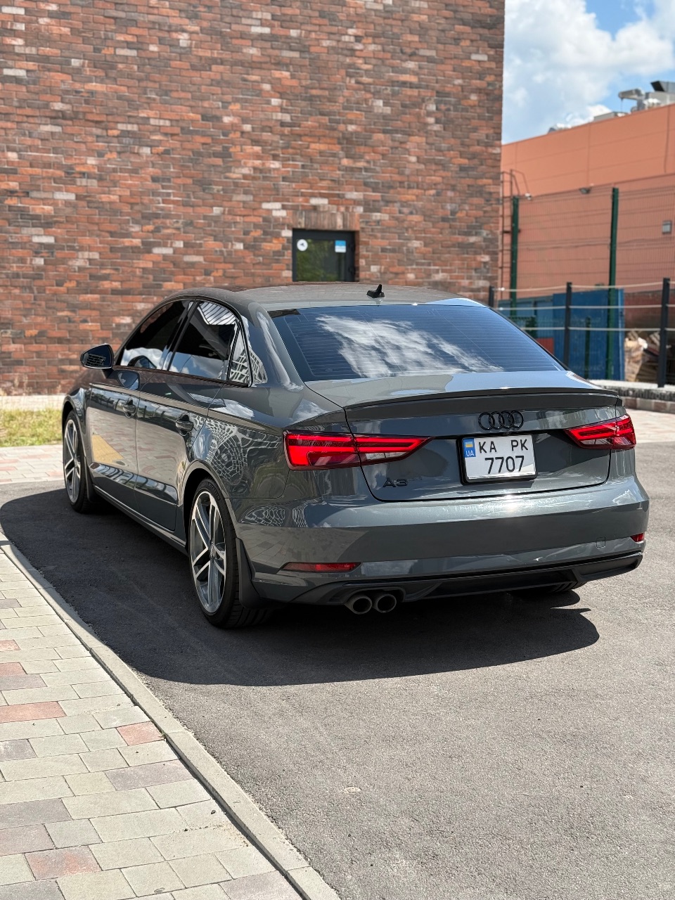 Audi A3 - фото 12