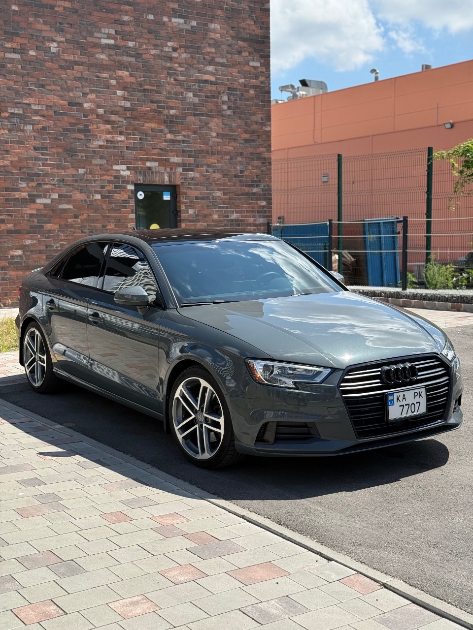 Audi A3 - фото 4