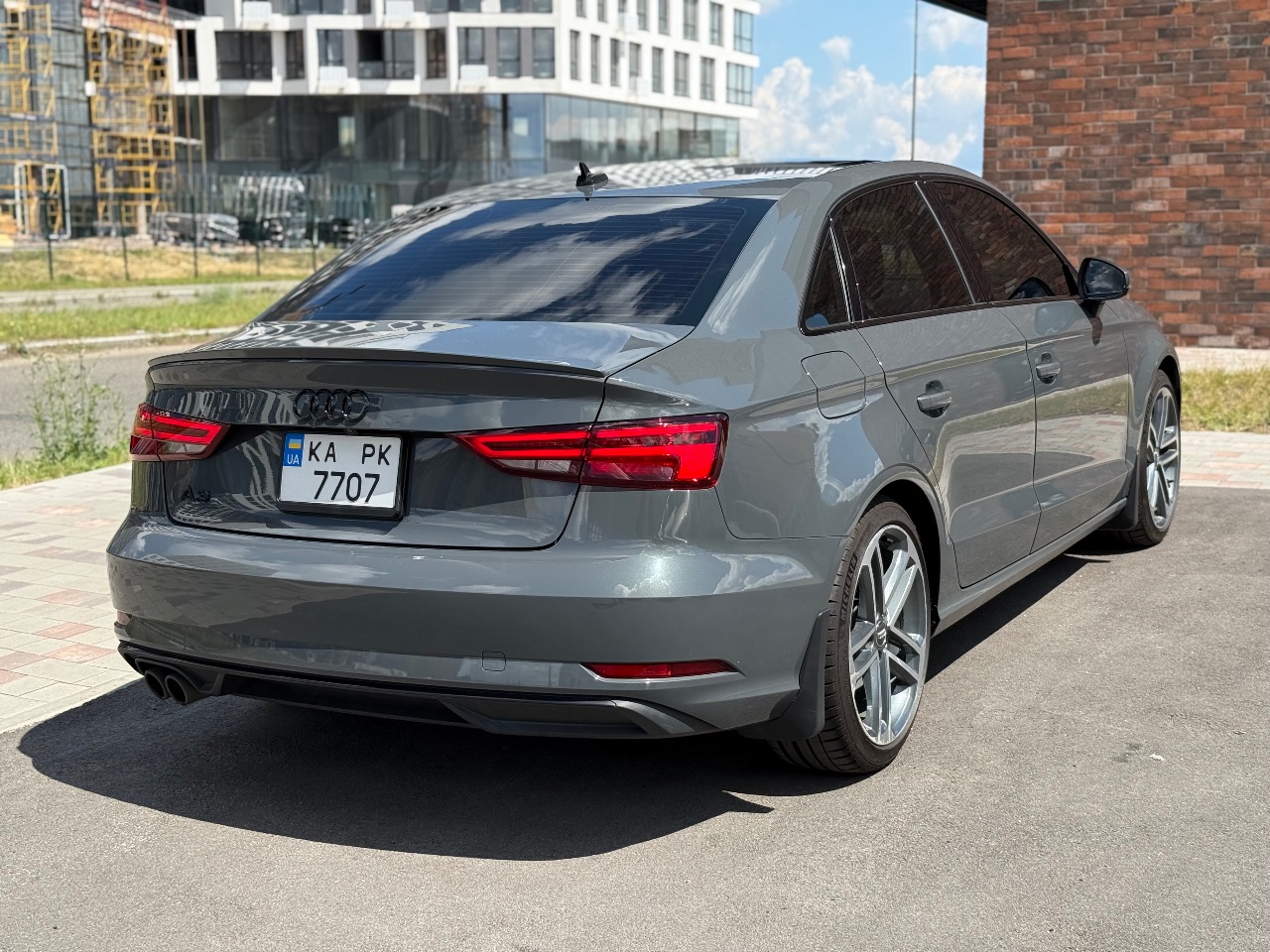 Audi A3 - фото 6