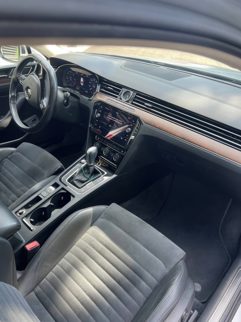 Volkswagen Passat - фото 14