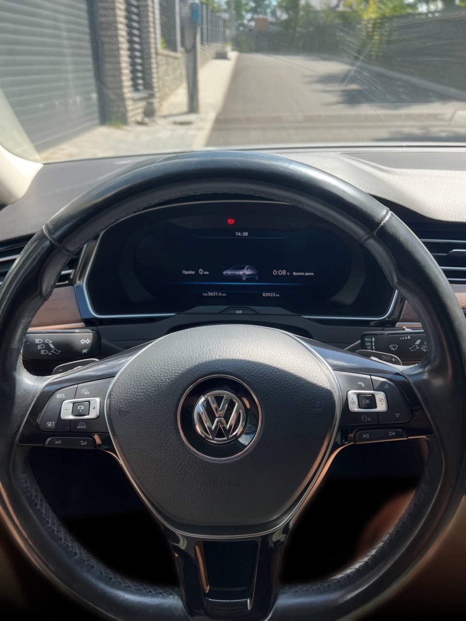 Volkswagen Passat - фото 11