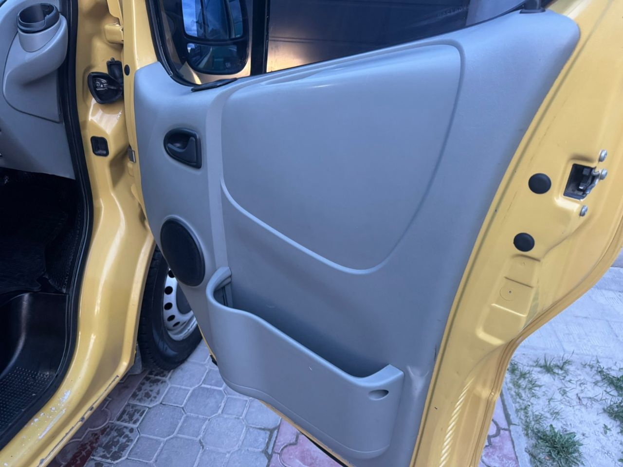Opel Vivaro - фото 41