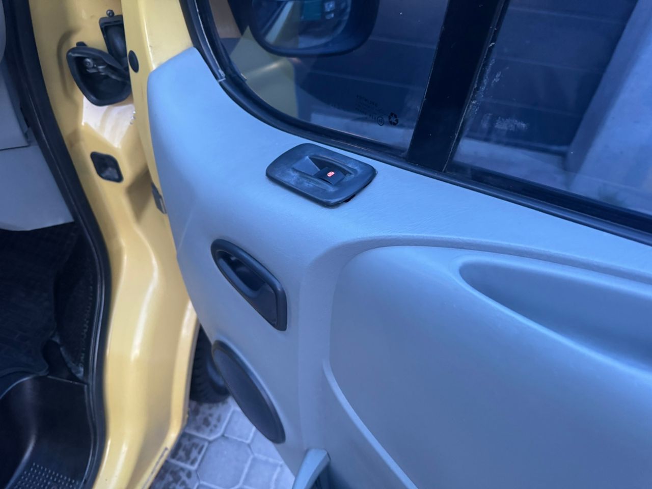 Opel Vivaro - фото 39