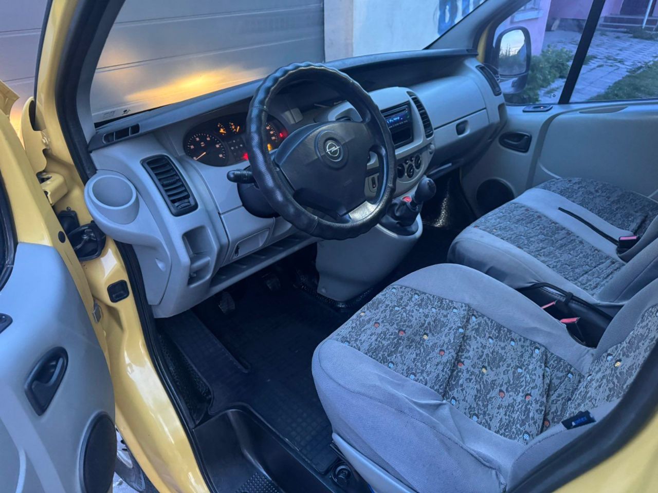 Opel Vivaro - фото 36