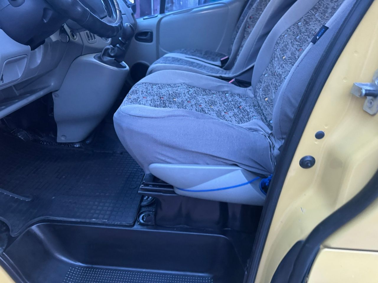 Opel Vivaro - фото 35