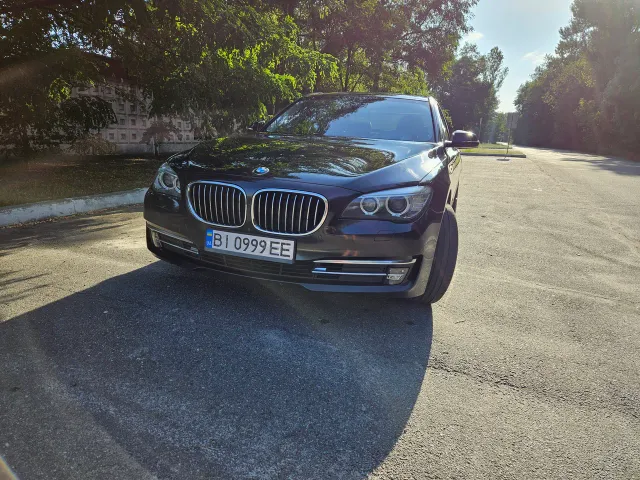 BMW 7 серії - фото 1