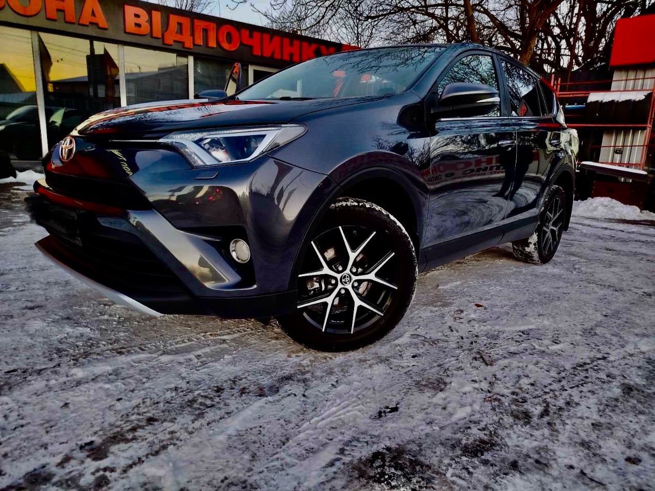 Toyota RAV4 - фото 44