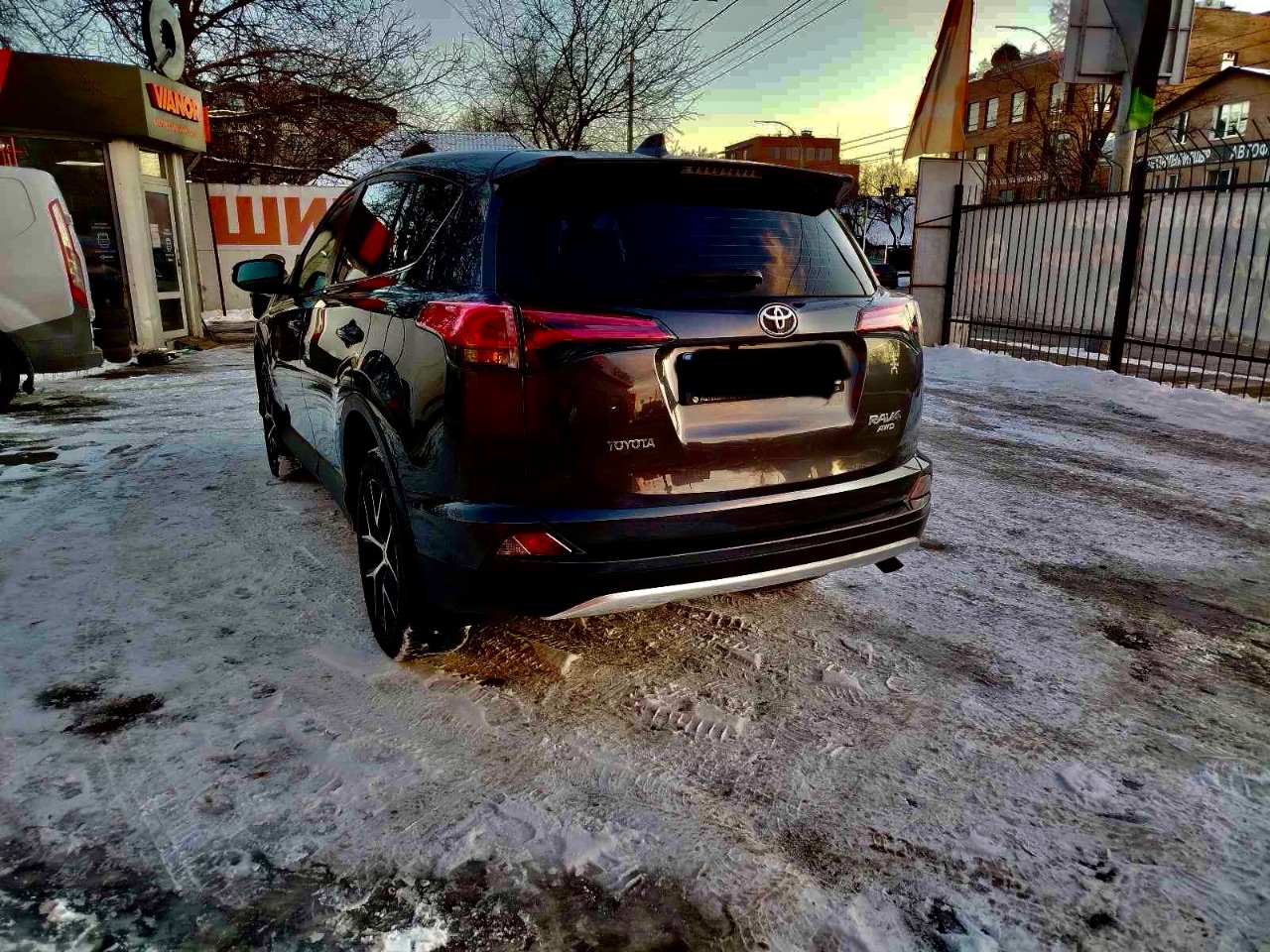 Toyota RAV4 - фото 16