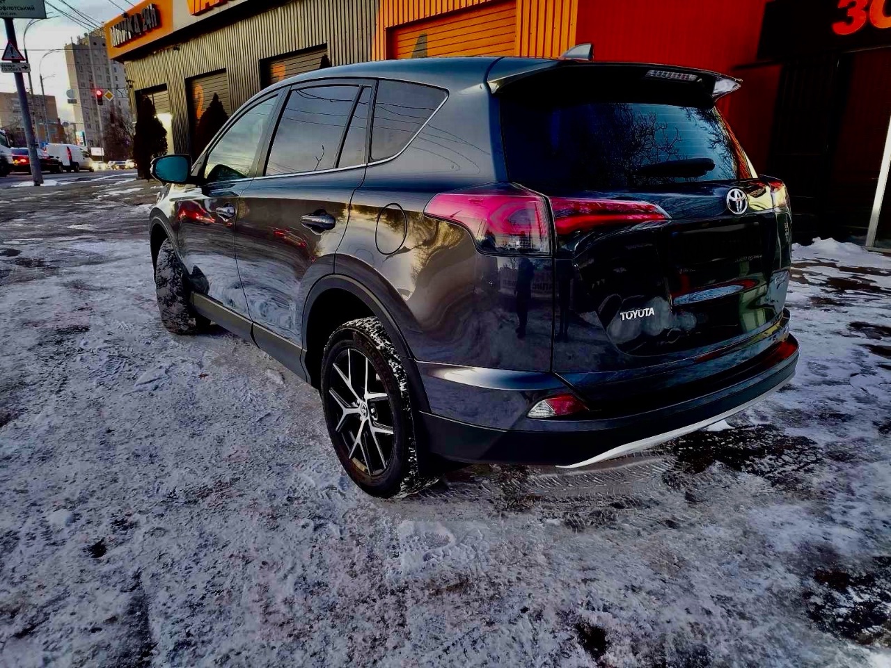 Toyota RAV4 - фото 46