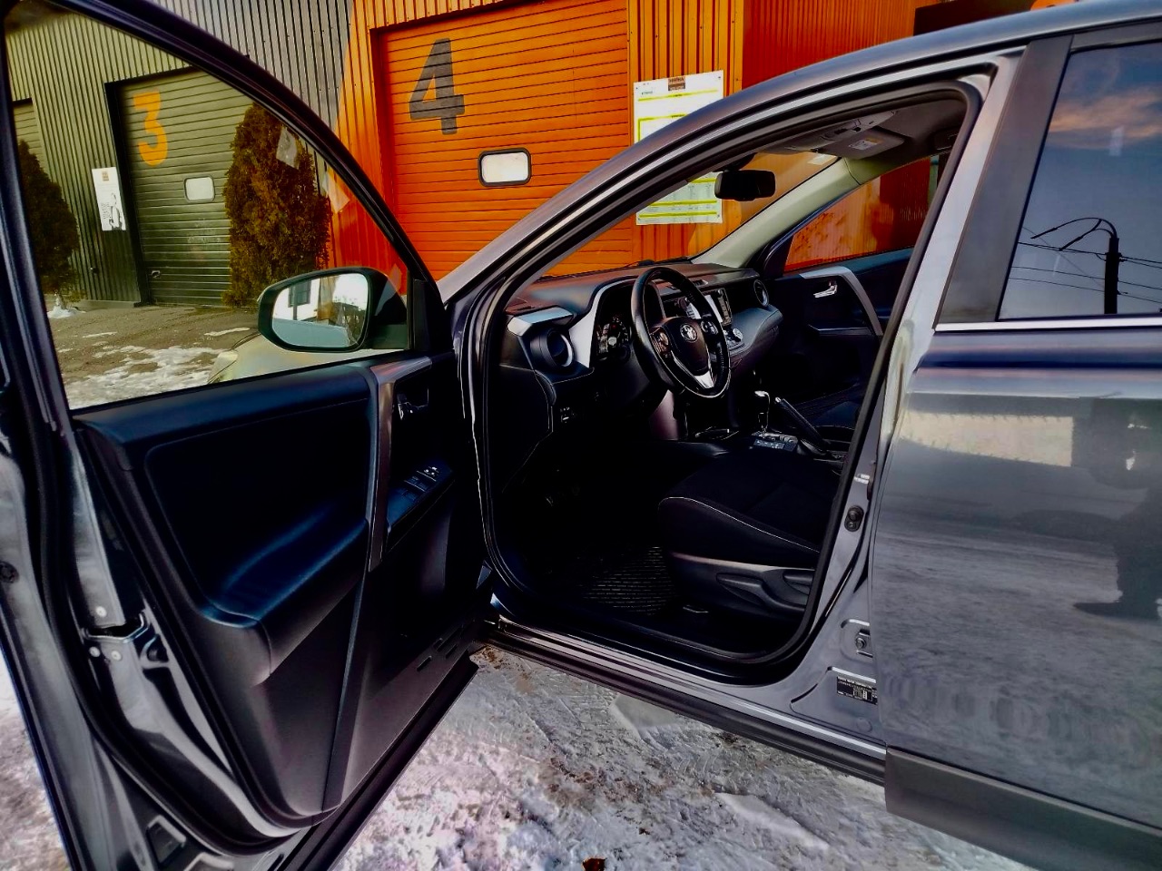 Toyota RAV4 - фото 26