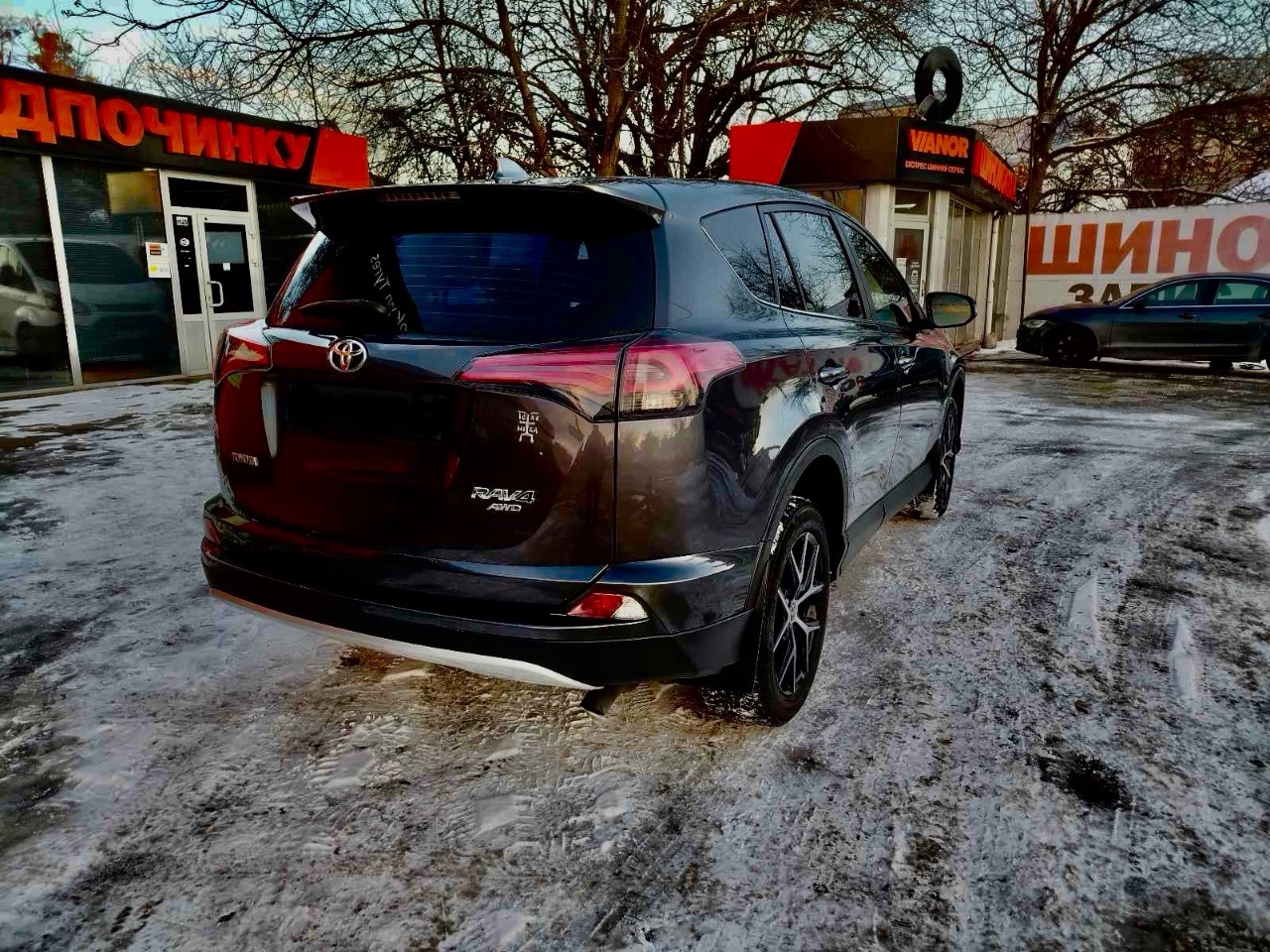 Toyota RAV4 - фото 17