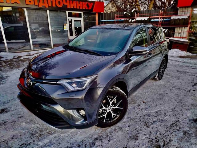 Toyota RAV4 - фото 3