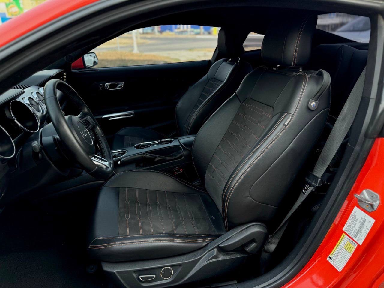 Ford Mustang - фото 6