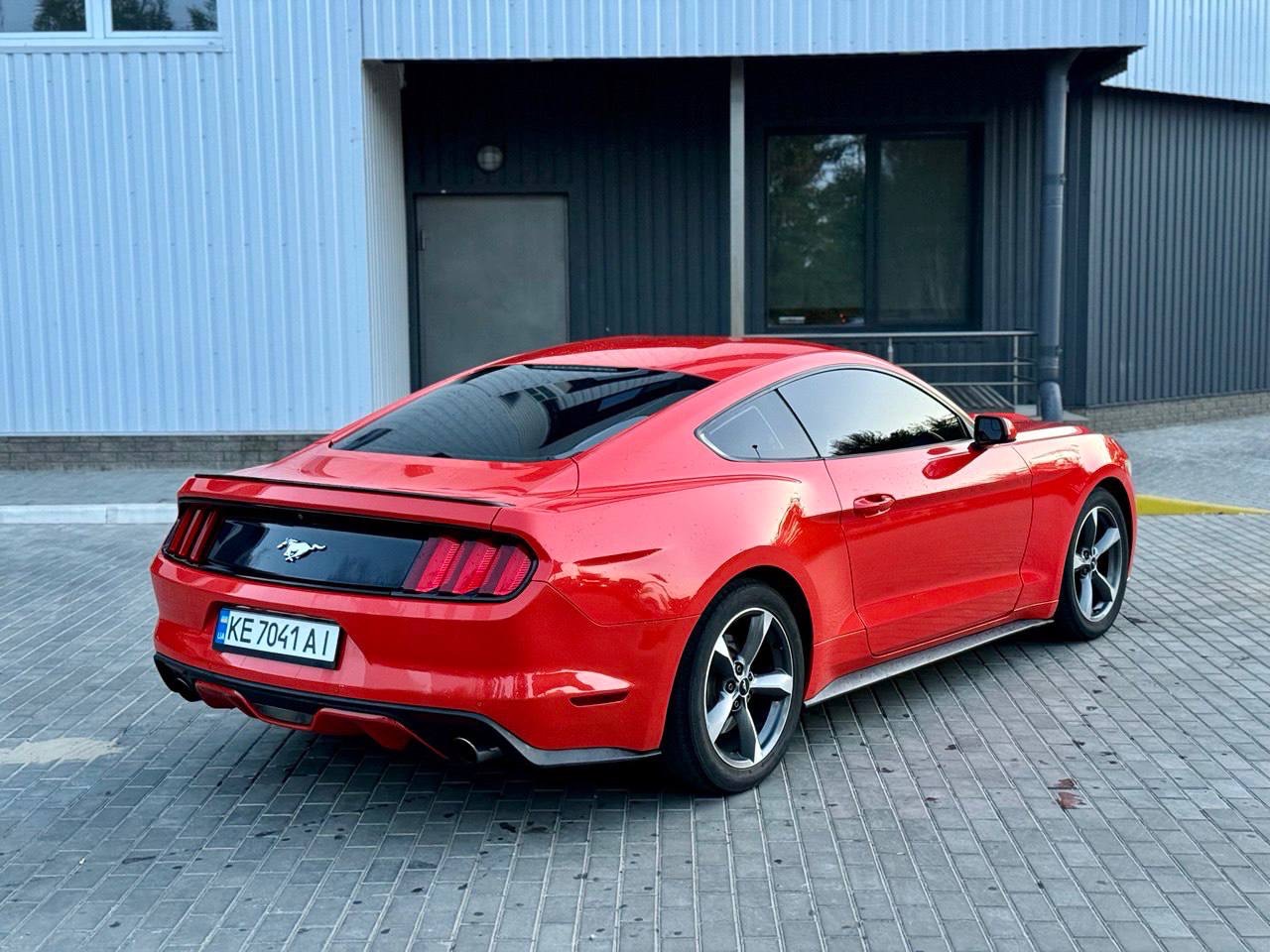 Ford Mustang - фото 8