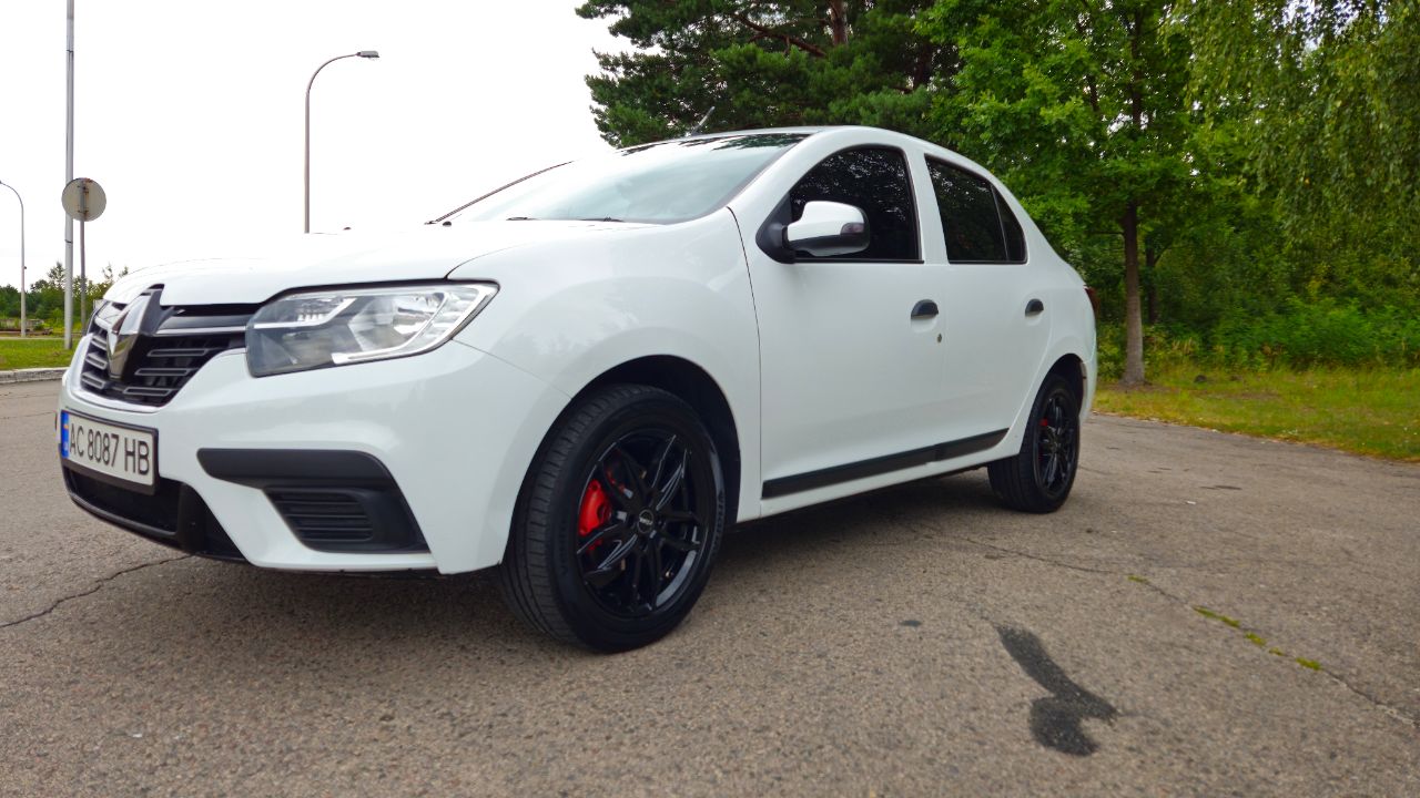Renault Logan - фото 2