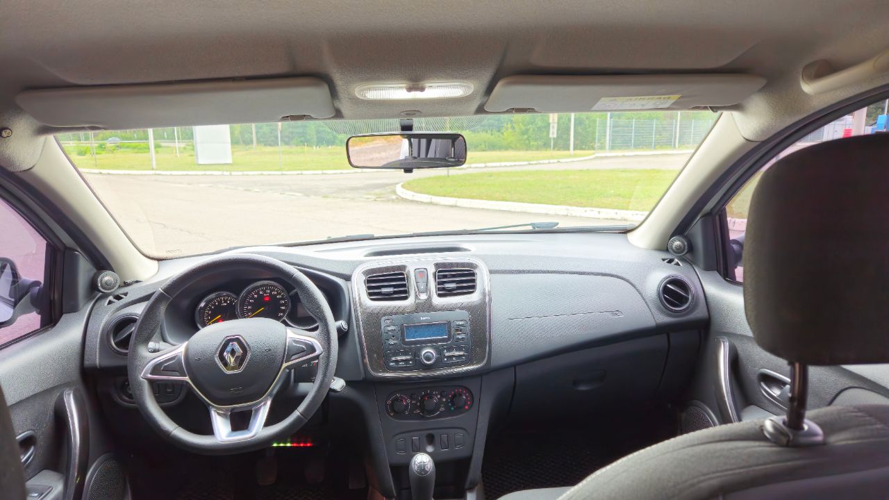 Renault Logan - фото 10