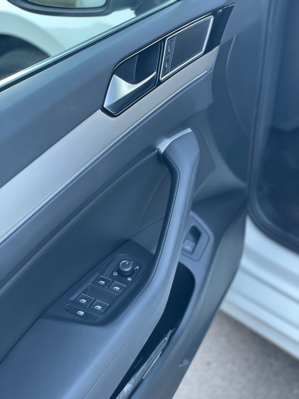 Volkswagen Passat - фото 23