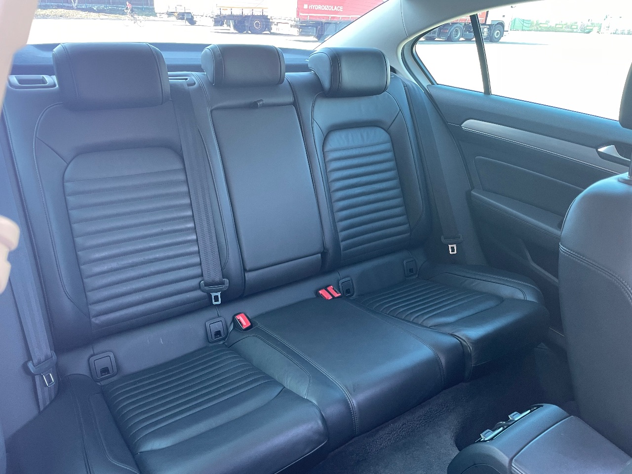 Volkswagen Passat - фото 13