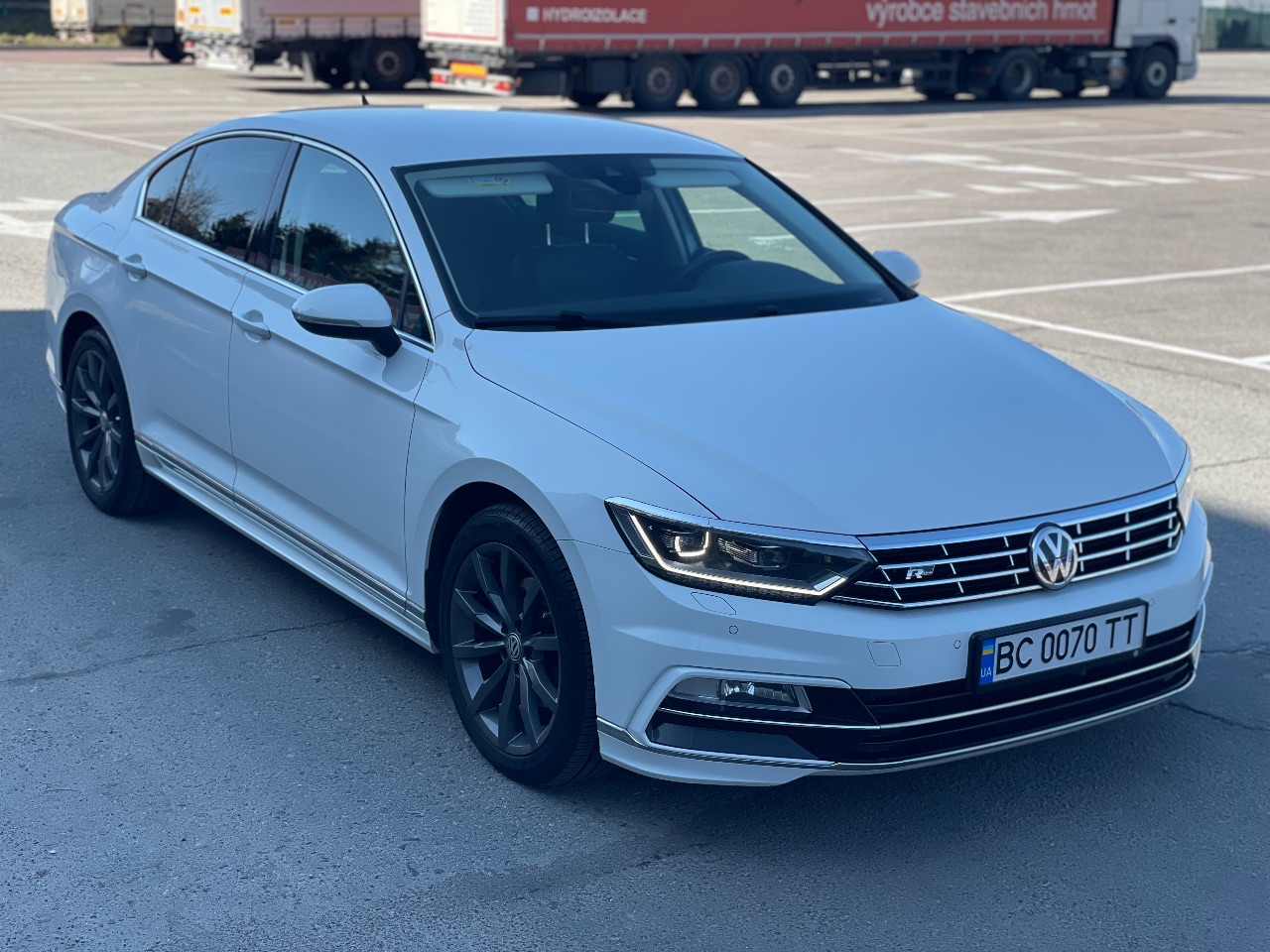 Volkswagen Passat - фото 8