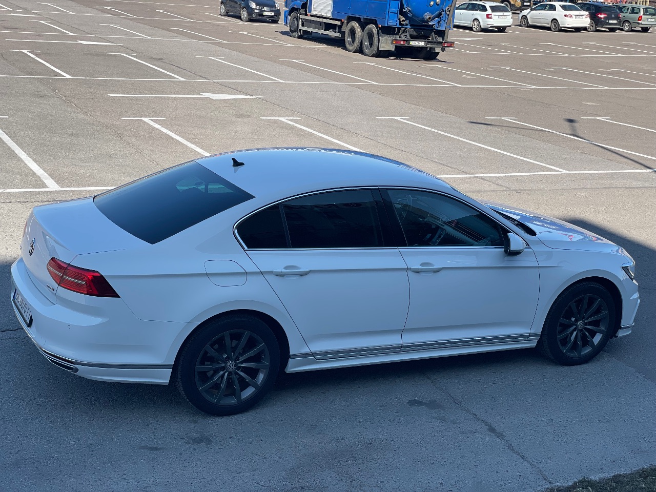 Volkswagen Passat - фото 7