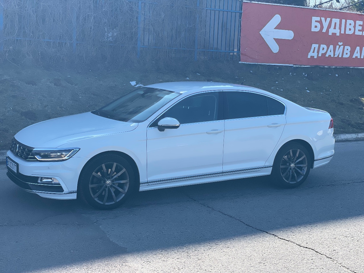 Volkswagen Passat - фото 11