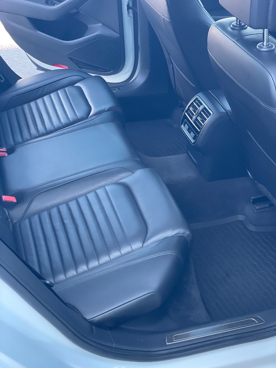 Volkswagen Passat - фото 12