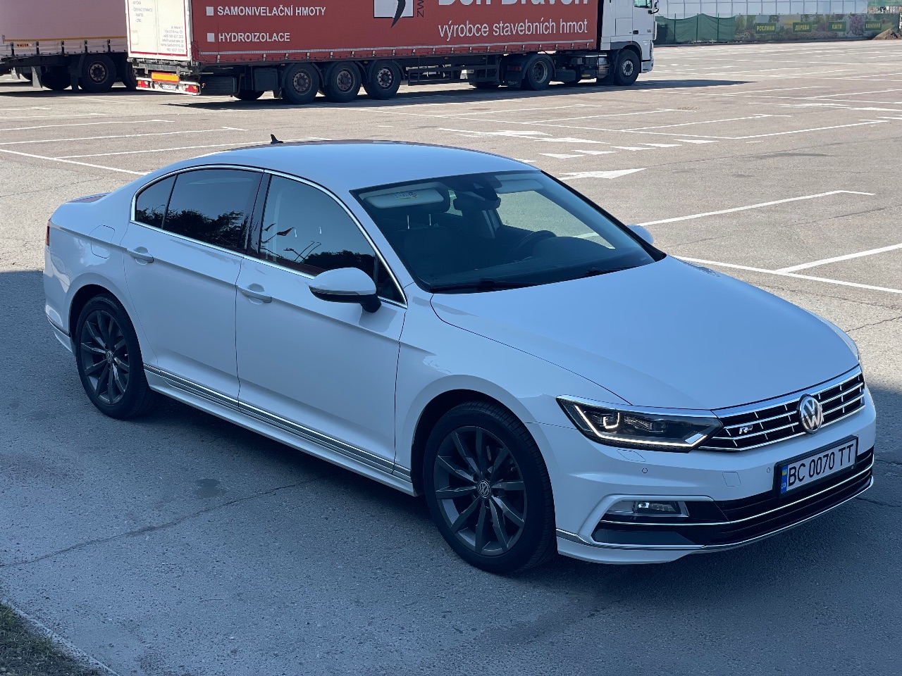 Volkswagen Passat - фото 10