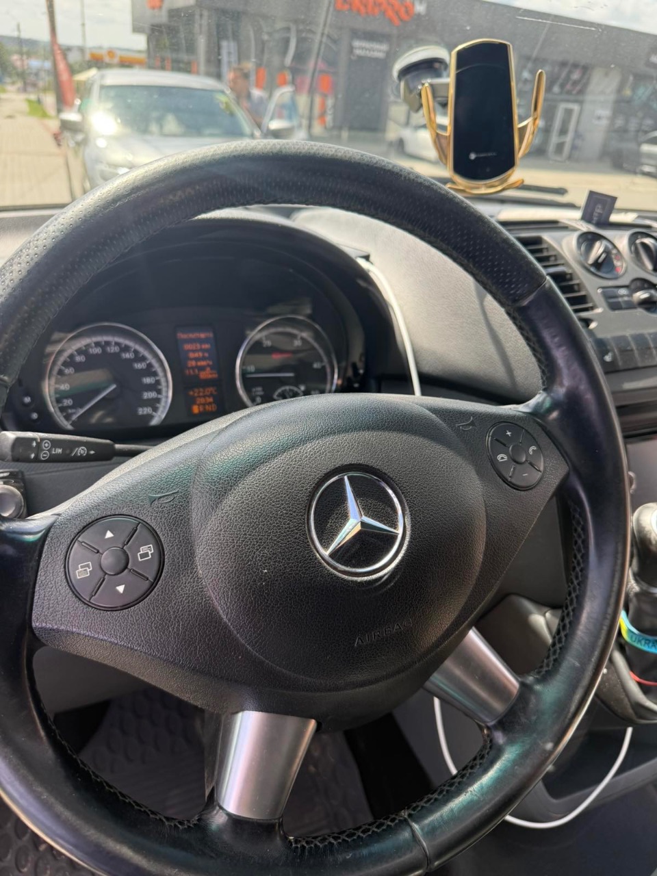 Mercedes-Benz Vito - фото 12