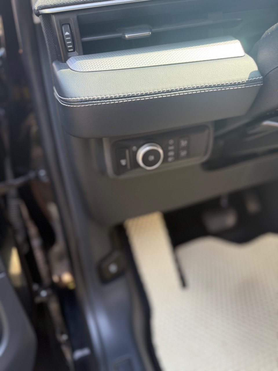 Ford Mustang Mach-E - фото 11