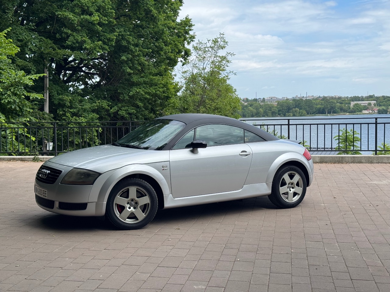 Audi TT - фото 12